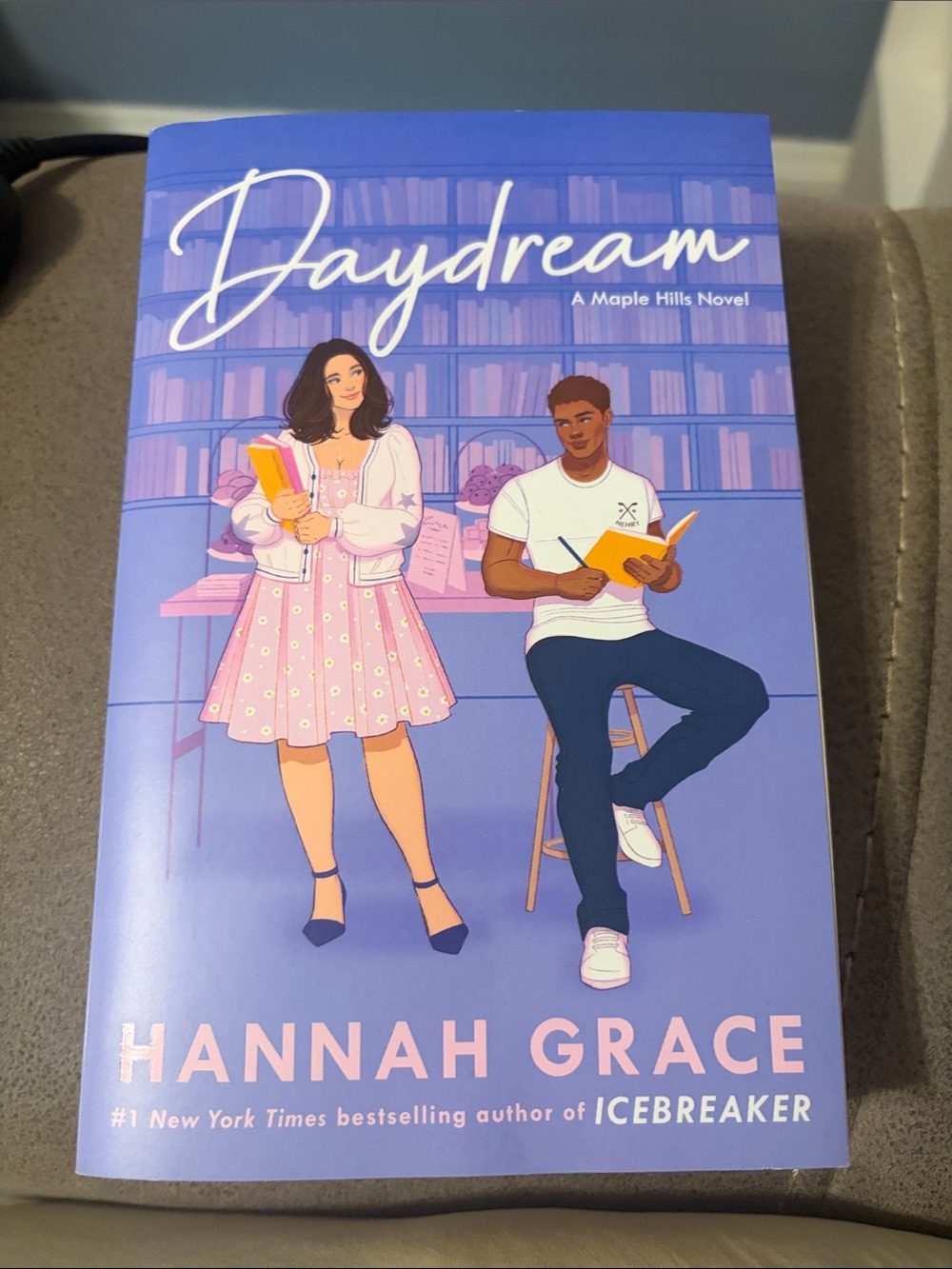 Daydream by Hannah Grace โ Purple & Pink Cover Novel